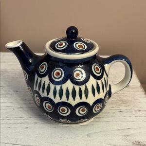 Elegant Navy and White Patterned Teapot